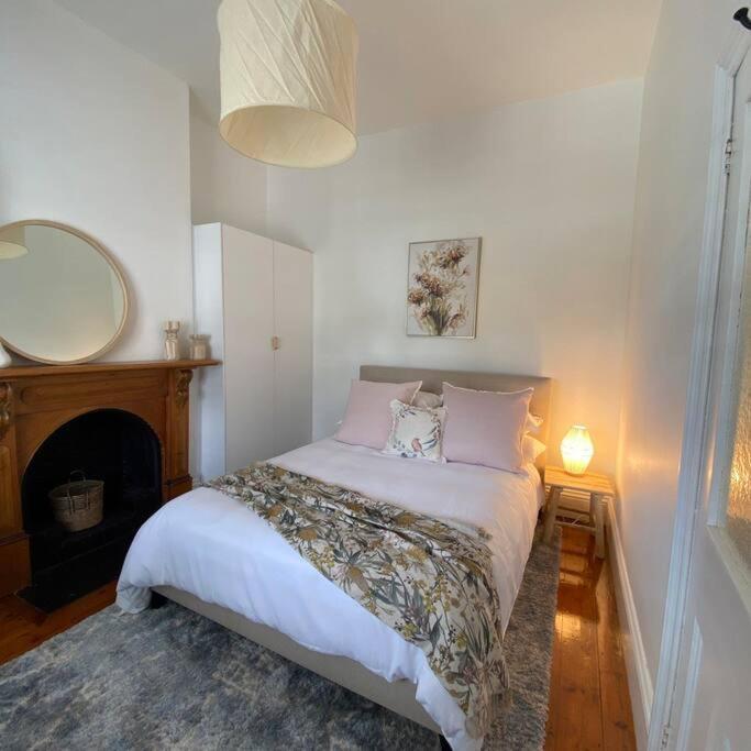 Charming Cottage Nestled In Prime Location Launceston Eksteriør bilde